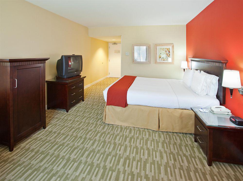 Holiday Inn Express Redwood City Central By Ihg Oda fotoğraf