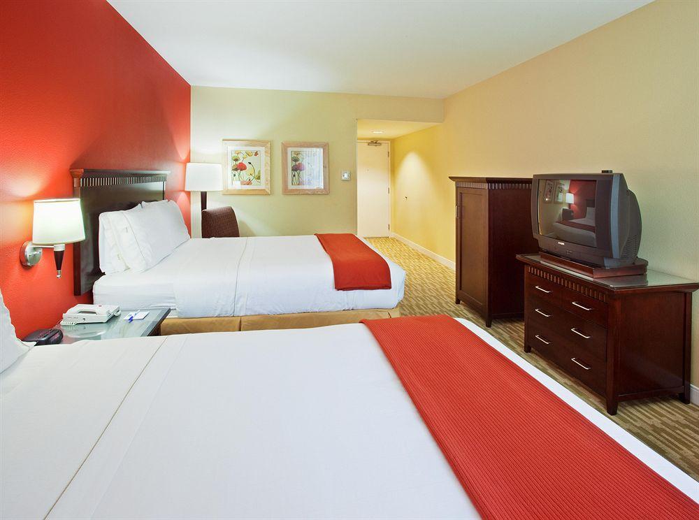 Holiday Inn Express Redwood City Central By Ihg Oda fotoğraf